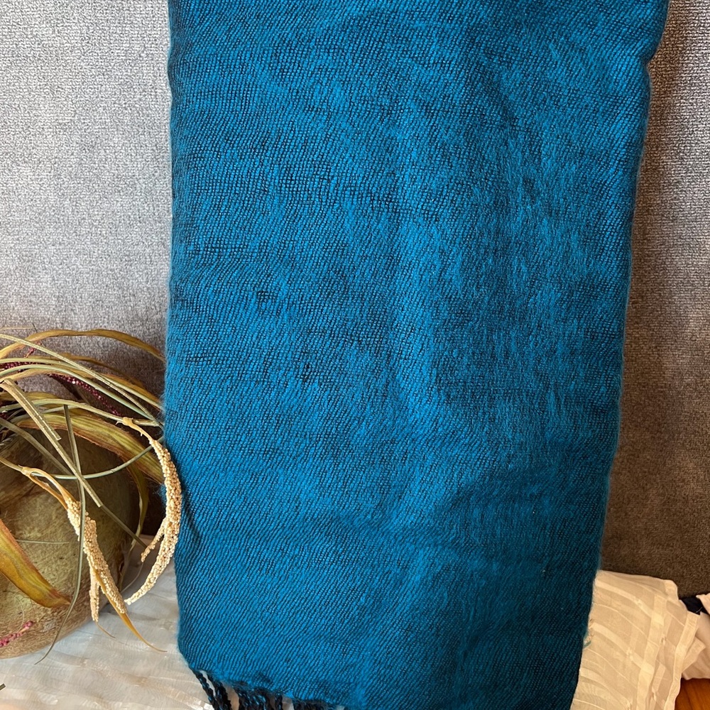 Blue Woven Himalayan Yak Wool Shawl Blanket Throws